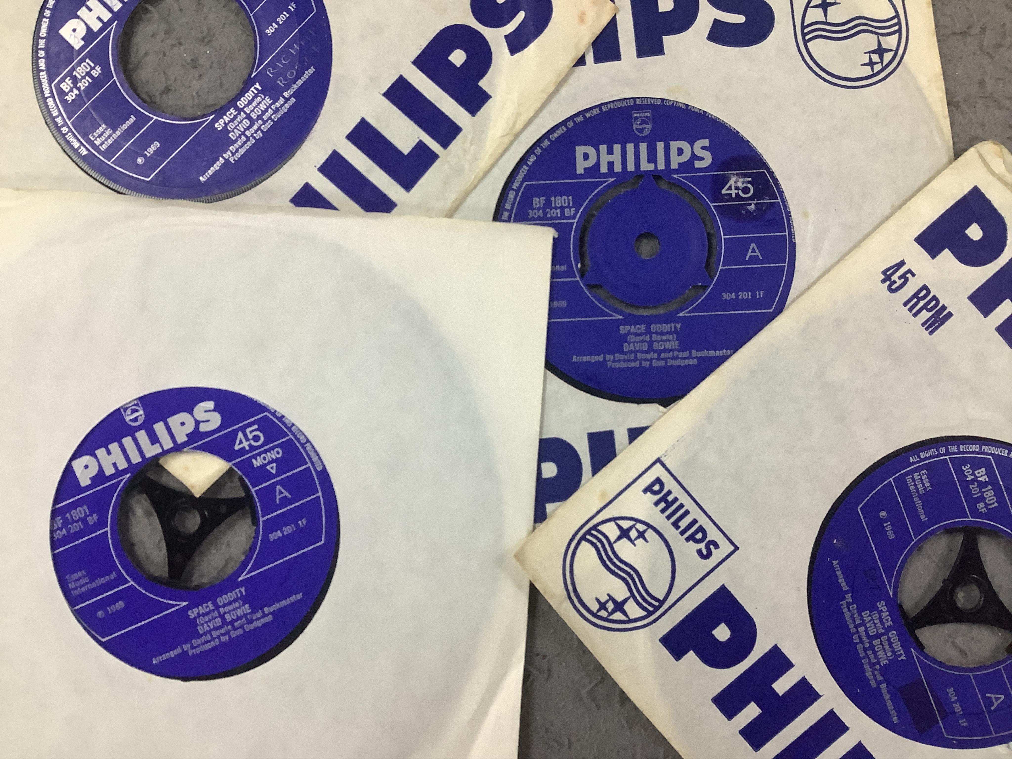 Four boxes of 7 inch singles, all on Pye, Philips and Fontana record labels, artists include; Marty Robbins, Wayne Fontana, The Pretty Things, the Troggs, the Merseys, Manfred Mann, the Herd, the Silkie, The Merseybeats,